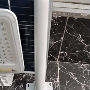 250W Super Bright Solar Street Light With Remote Control - Image 2